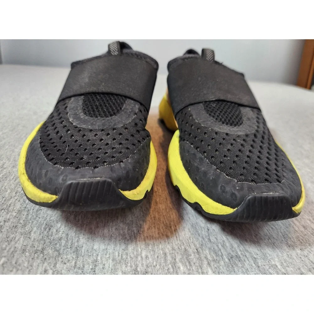 Sorel Kinetic Impact Strap Womens 7.5 Black Yellow NL4076-011 Sneakers